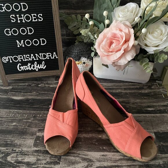 Toms Size 8.5 W Espadrilles Wedge Heels Shoes Coral Slip On Peep Toe - Picture 3 of 4